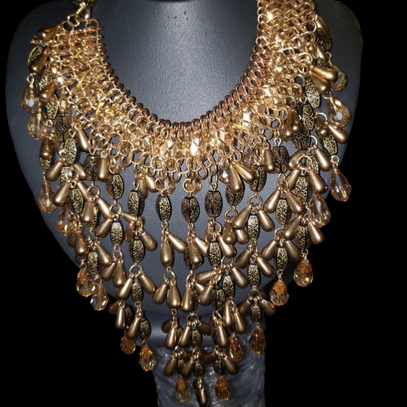 custom piece Jewelry - Stunning metal chain and bead necklace